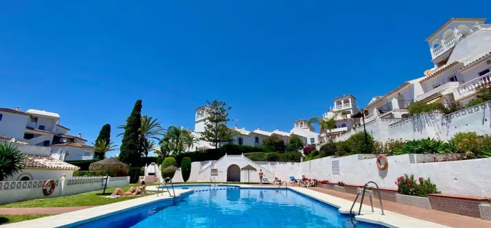 Long-term rent of townhouse in Marbella 0