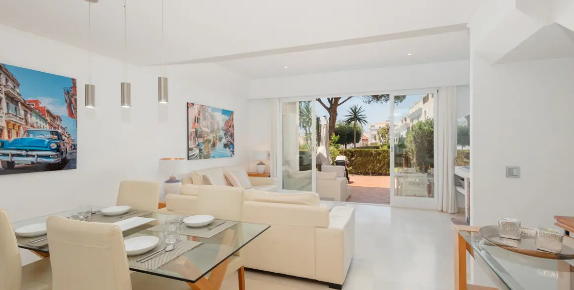 Long-term rent of townhouse in Bahía de Marbella 1