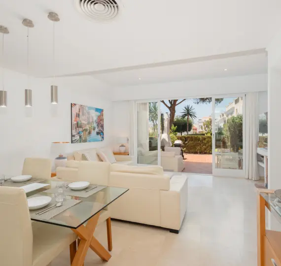 Long-term rent of townhouse in Bahía de Marbella