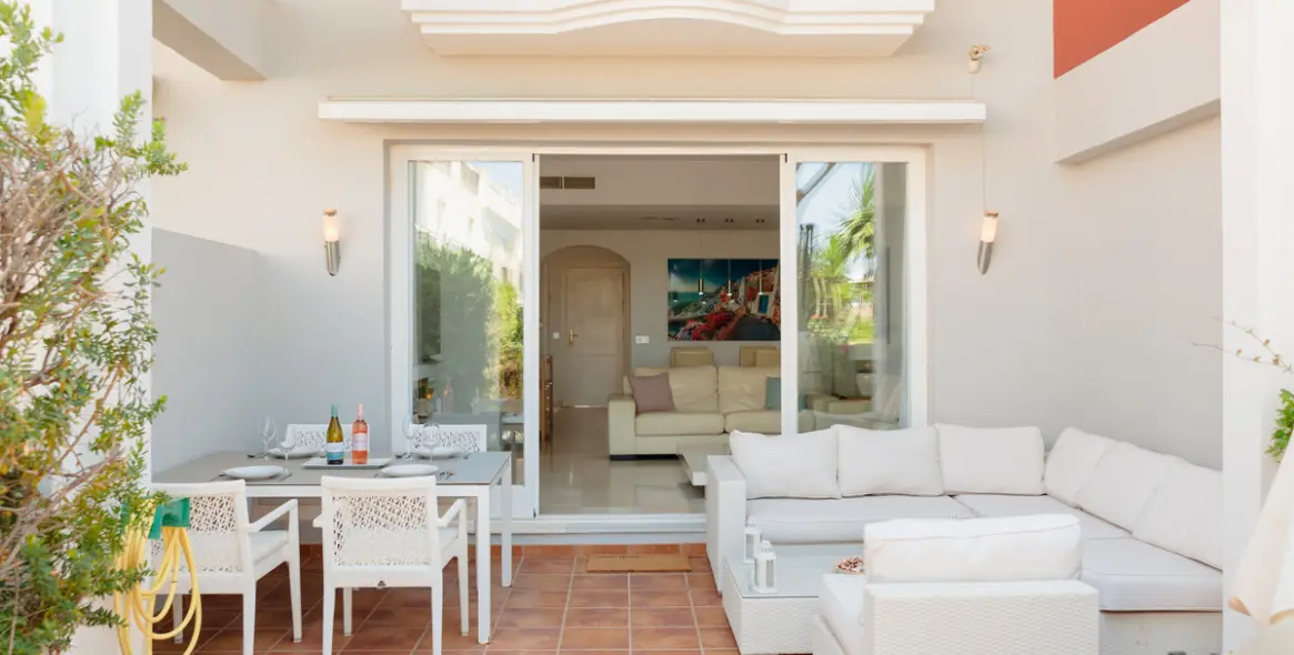 Long-term rent of townhouse in Bahía de Marbella 3