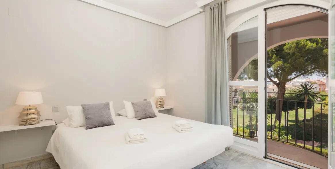 Long-term rent of townhouse in Bahía de Marbella 5