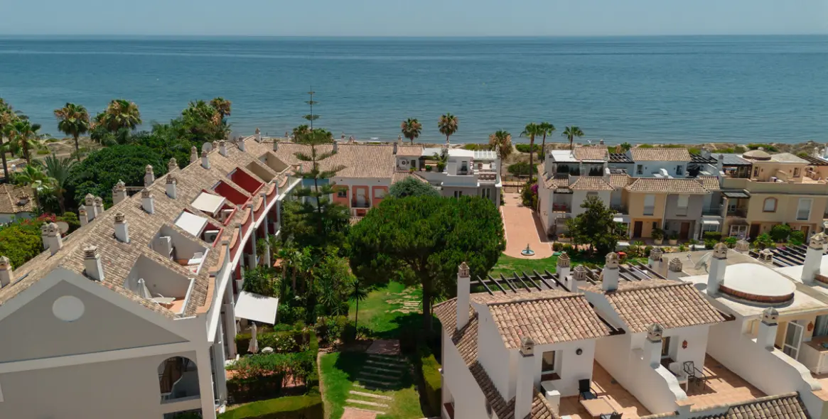 Long-term rent of townhouse in Bahía de Marbella 13