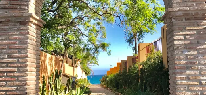 Short-term rent of ground floor apartment in El Paraiso 2