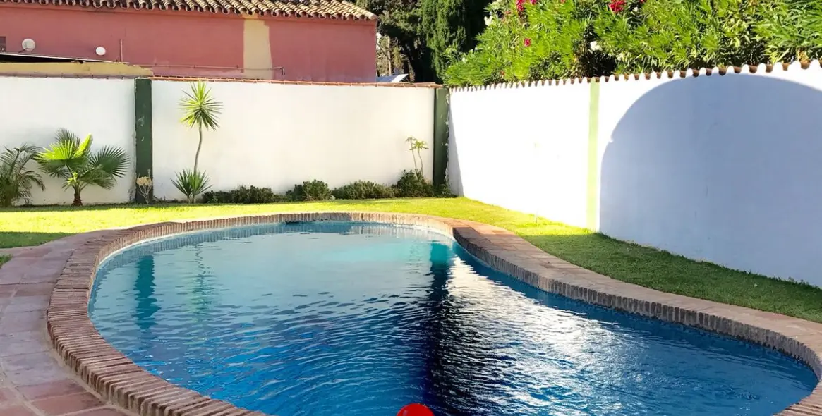 Краткосрочная аренда апартаментов на первом этаже в El Paraiso 5