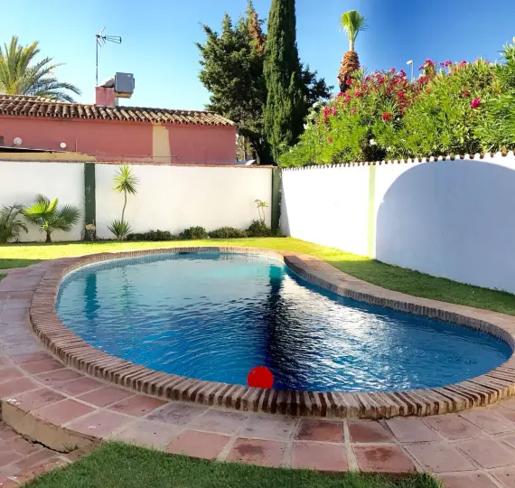 Short-term rent of ground floor apartment in El Paraiso