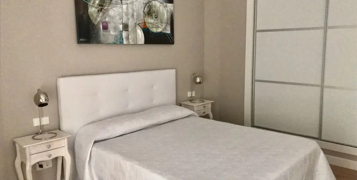 Alquiler a corto plazo de apartamento en planta baja en El Paraiso 4