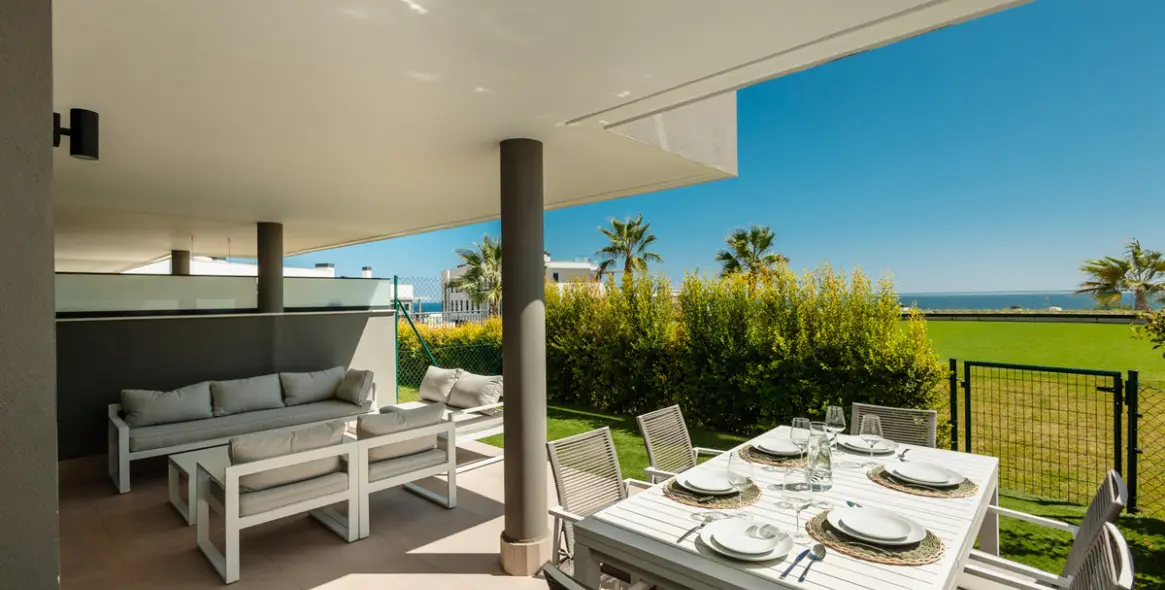 Long-term rent of middle floor apartment in Estepona 8