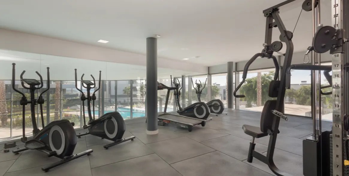 Long-term rent of middle floor apartment in Estepona 16