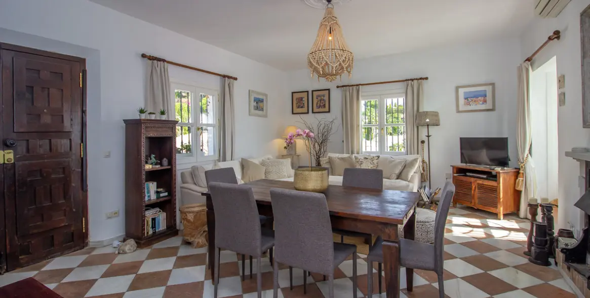 Short-term rent of townhouse in La Heredia 3