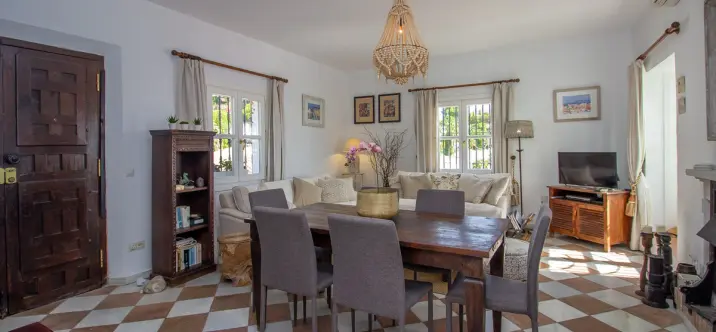 Краткосрочная аренда таунхауса в La Heredia 2