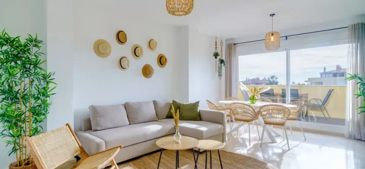 Краткосрочная аренда апартаментов на среднем этаже в Los Prados 0