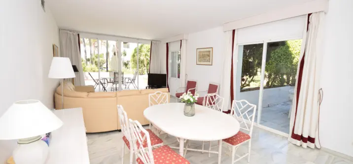 Short-term rent of ground floor apartment in Estepona 1