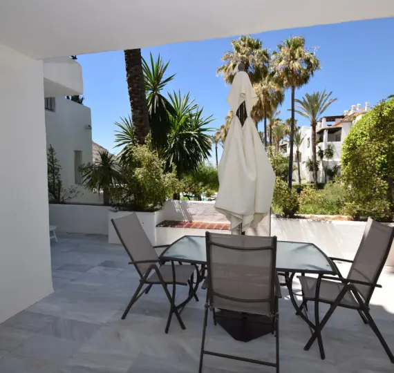 Short-term rent of ground floor apartment in Estepona