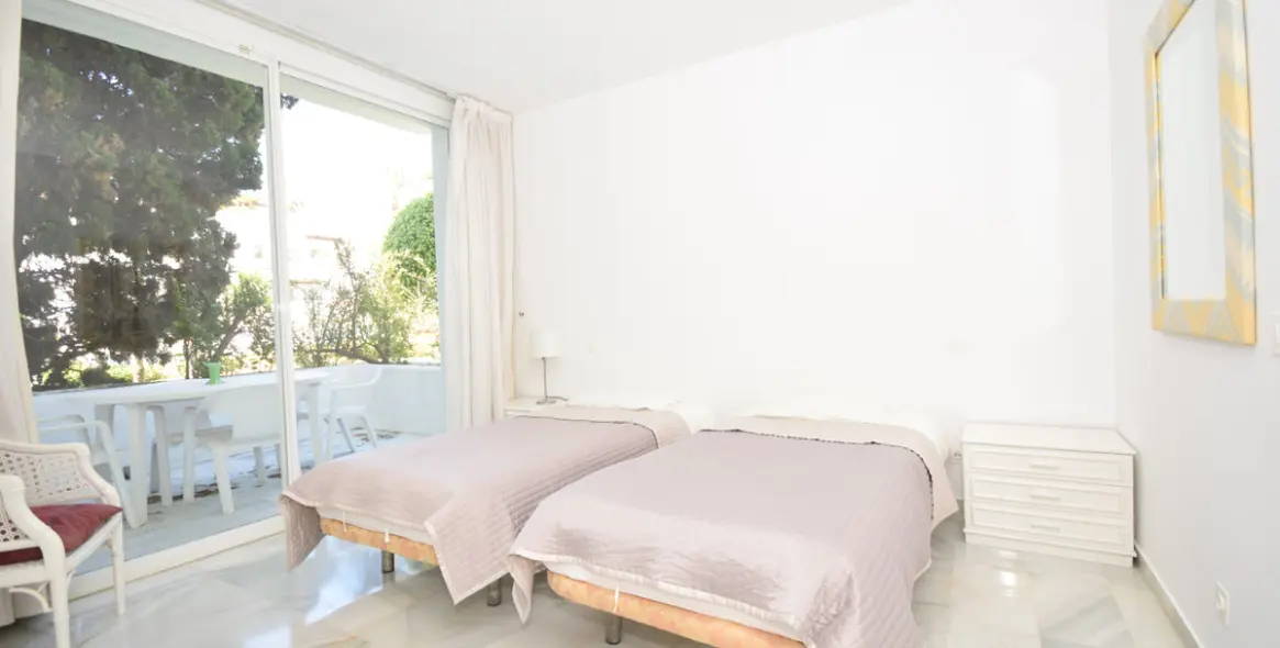 Short-term rent of ground floor apartment in Estepona 6