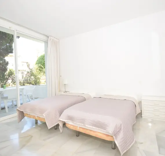 Short-term rent of ground floor apartment in Estepona
