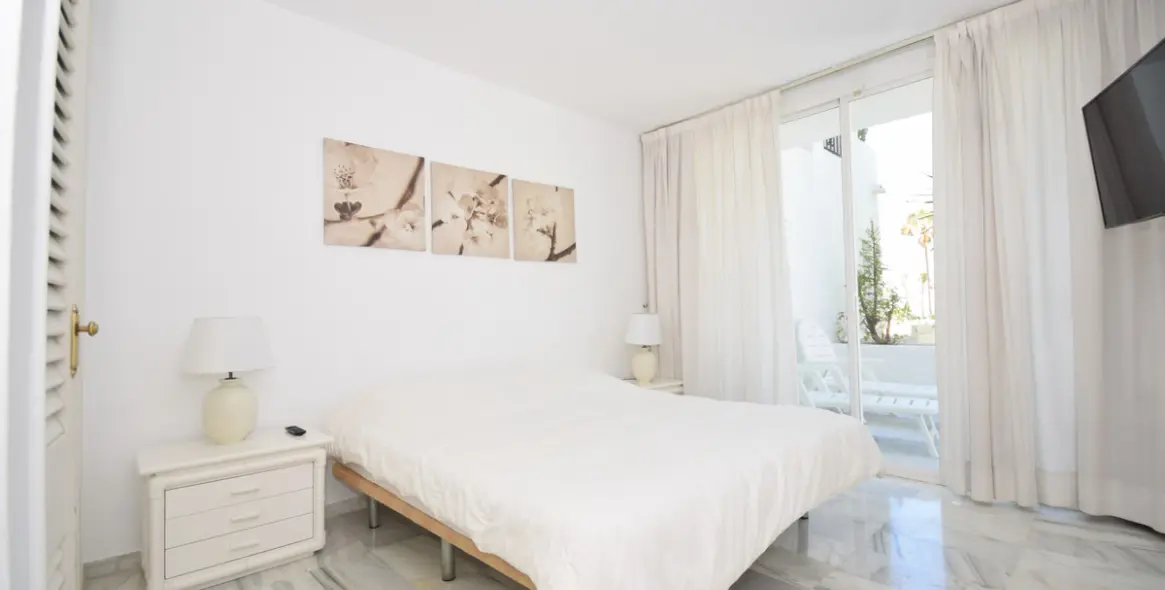 Short-term rent of ground floor apartment in Estepona 8