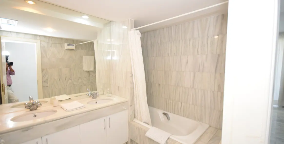 Short-term rent of ground floor apartment in Estepona 17