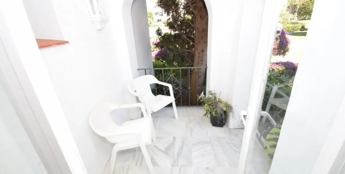 Short-term rent of ground floor apartment in Estepona 19