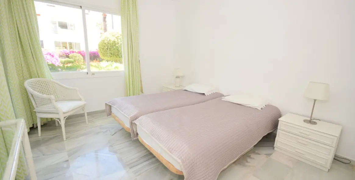 Short-term rent of ground floor apartment in Estepona 20