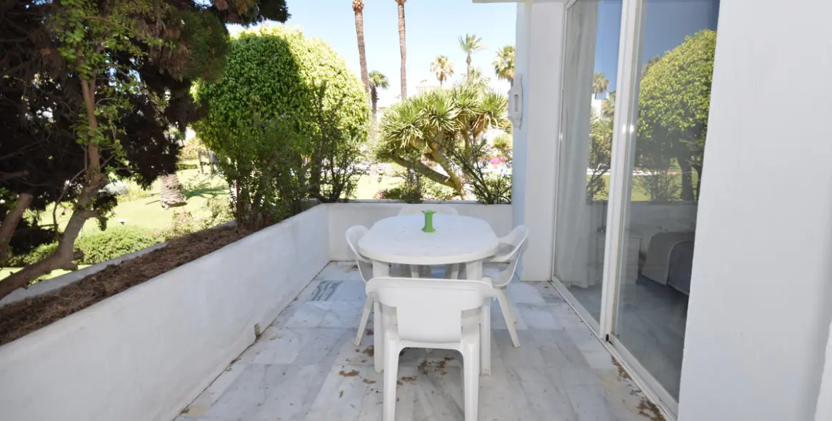 Alquiler a corto plazo de apartamento en planta baja en Estepona 24