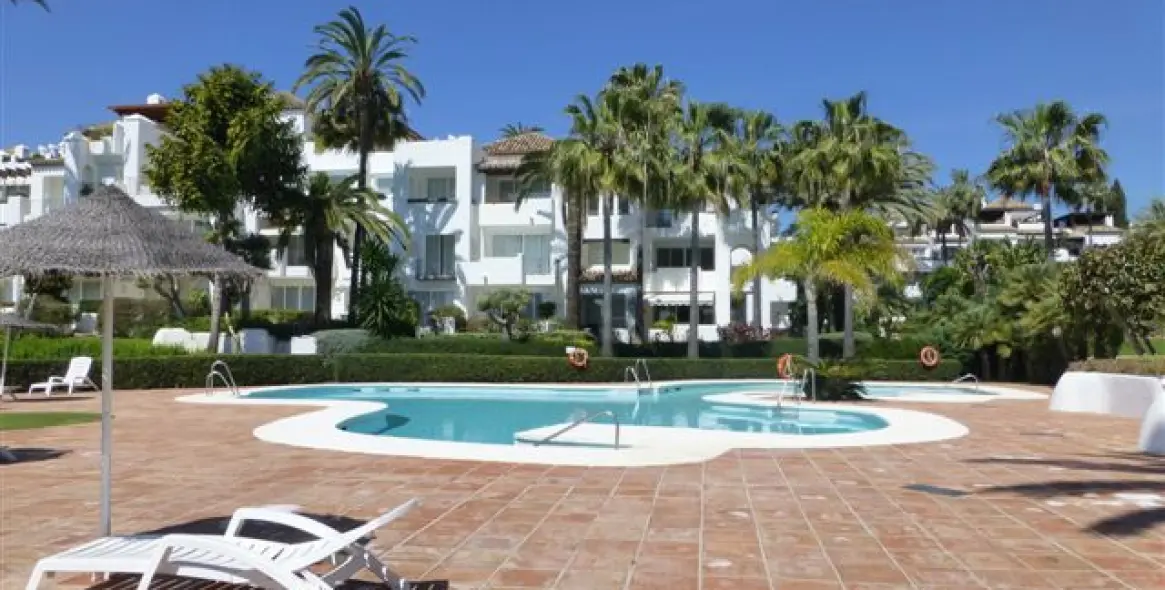 Alquiler a corto plazo de apartamento en planta baja en Estepona 26