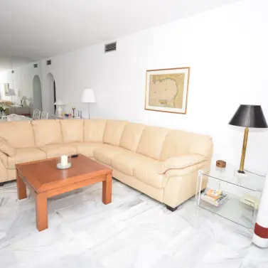 Alquiler a corto plazo de apartamento en planta baja en Estepona