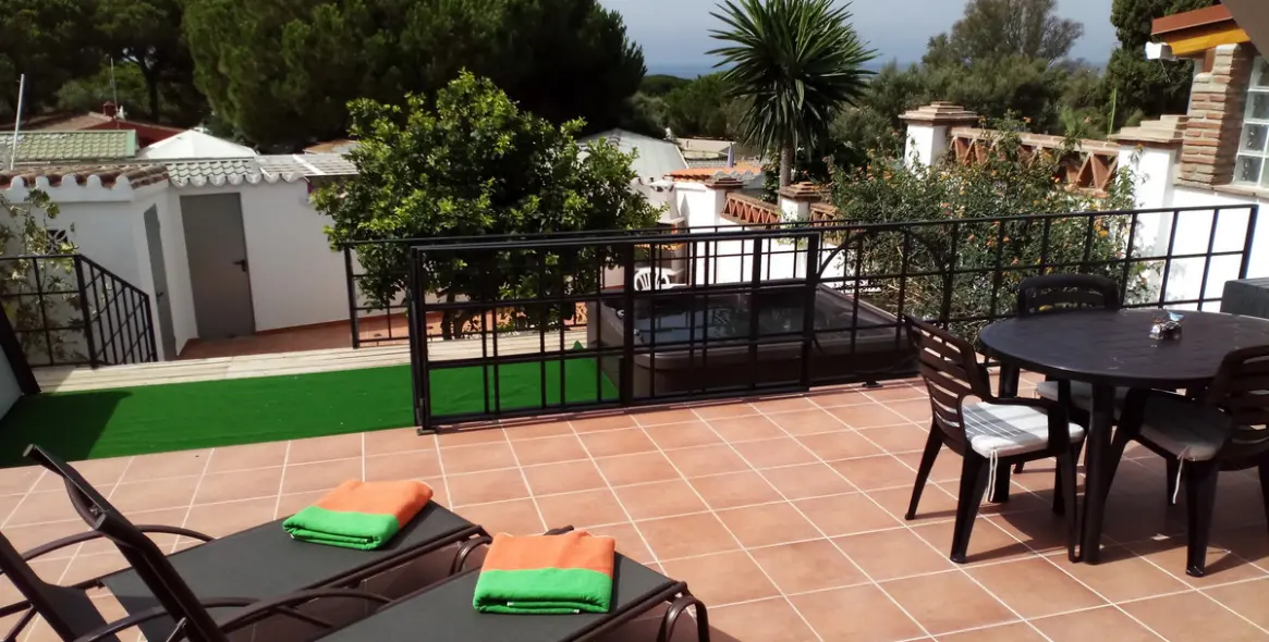 Краткосрочная аренда  отдельно стоящей виллы в Artola 2