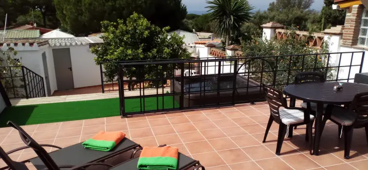 Краткосрочная аренда  отдельно стоящей виллы в Artola 1