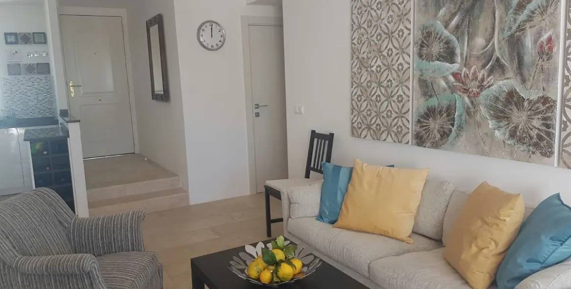 Краткосрочная аренда  отдельно стоящей виллы в Artola 4