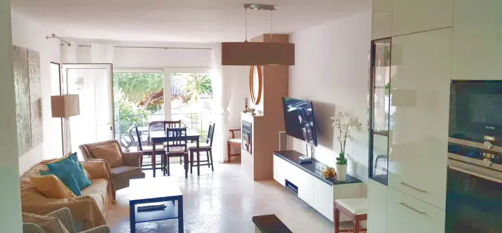 Краткосрочная аренда  отдельно стоящей виллы в Artola 4