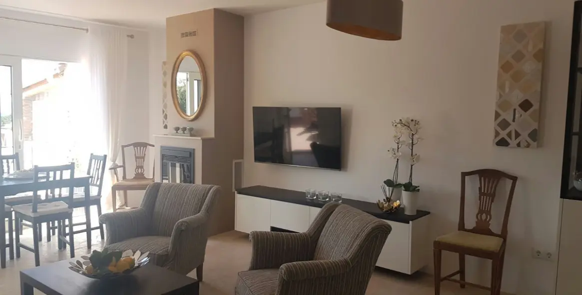 Краткосрочная аренда  отдельно стоящей виллы в Artola 6