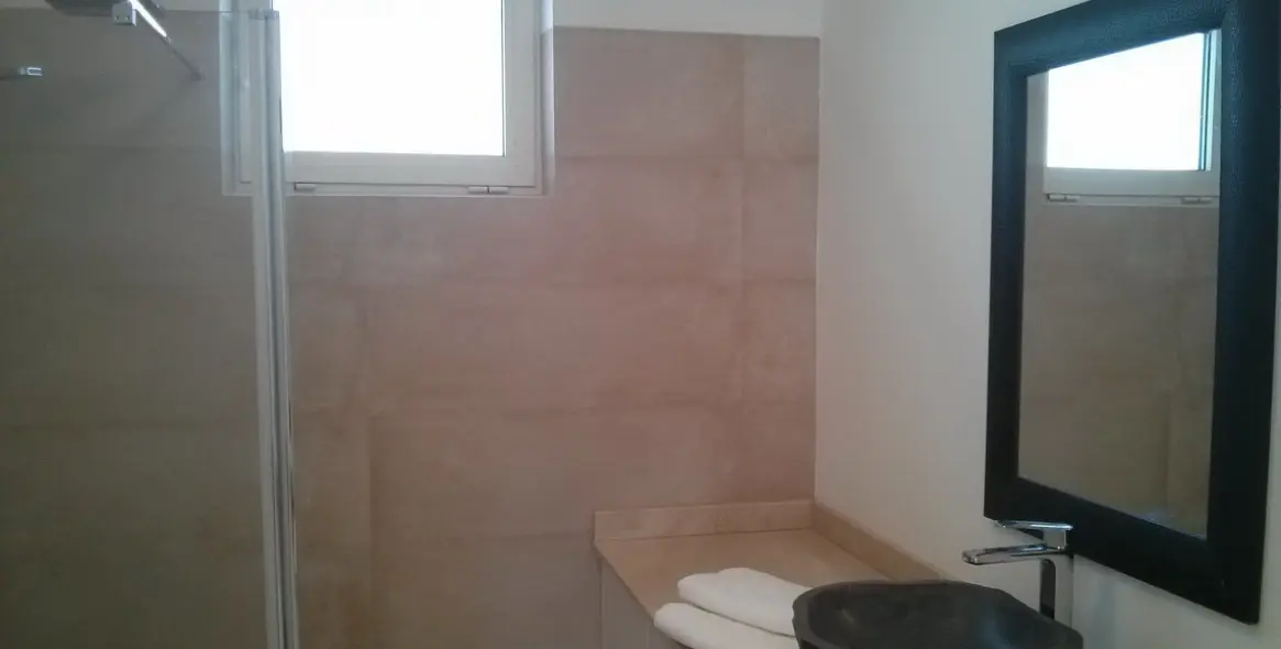 Краткосрочная аренда  отдельно стоящей виллы в Artola 11