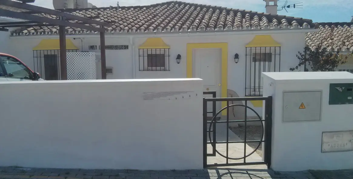 Краткосрочная аренда  отдельно стоящей виллы в Artola 15