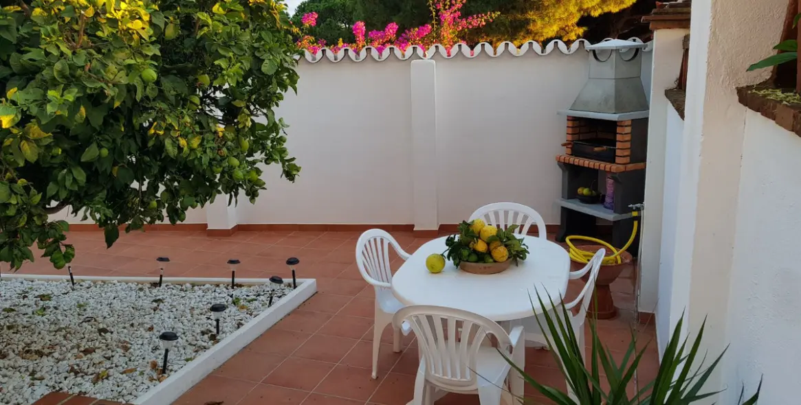 Краткосрочная аренда  отдельно стоящей виллы в Artola 17