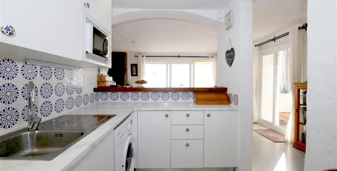 Short-term rent of townhouse in Estepona 6