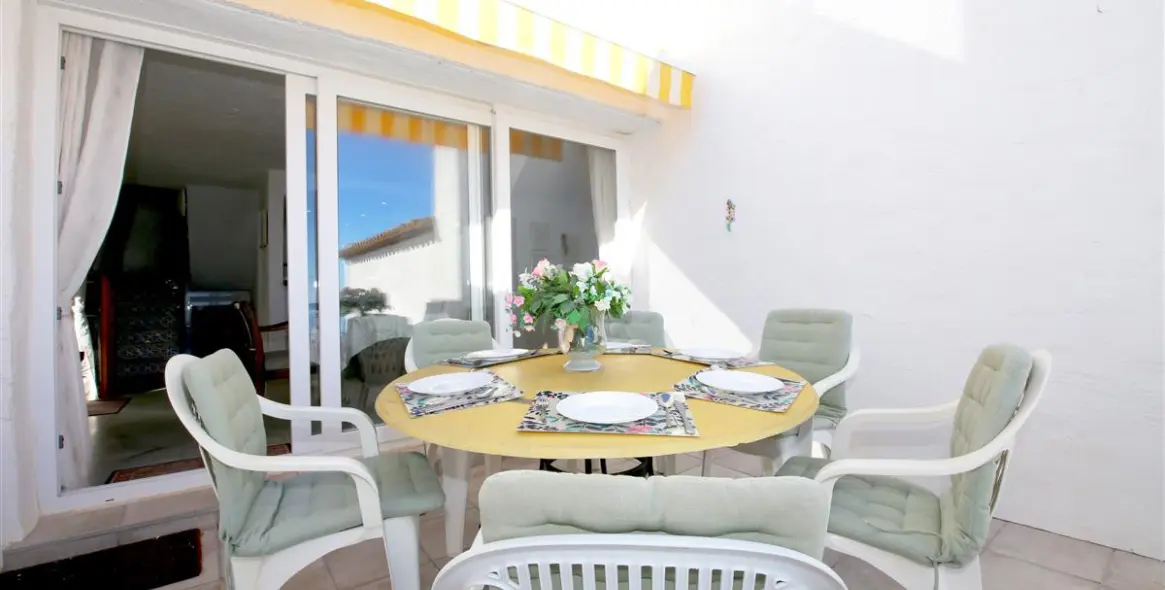 Short-term rent of townhouse in Estepona 8