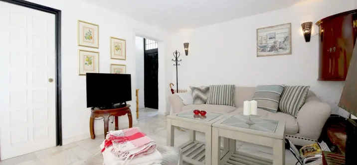 Alquiler a corto plazo de adosado en Estepona 3