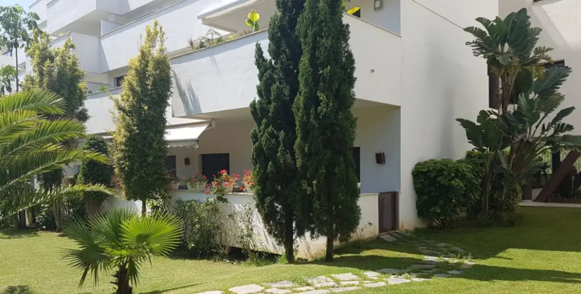 Short-term rent of ground floor apartment in Estepona 9