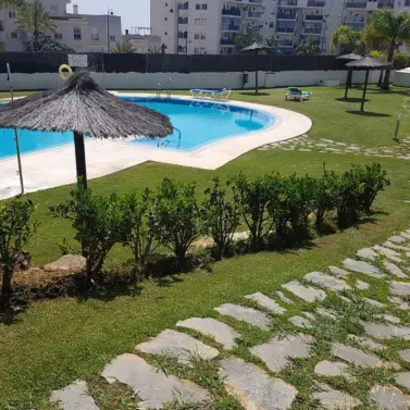 Alquiler a corto plazo de apartamento en planta baja en Estepona