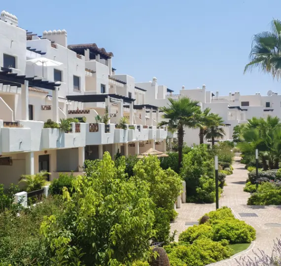 Short-term rent of penthouse in Estepona