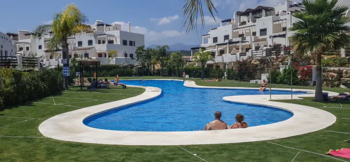 Short-term rent of penthouse in Estepona 1