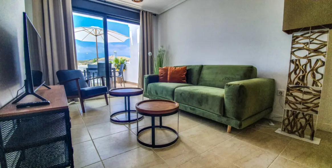 Short-term rent of penthouse in Estepona 6