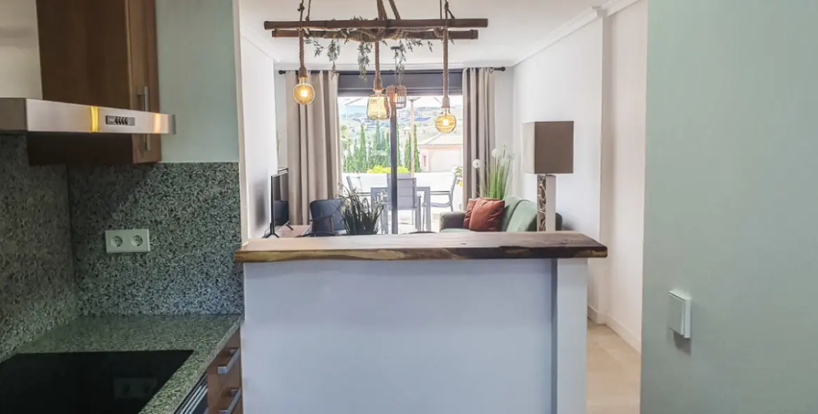 Short-term rent of penthouse in Estepona 21