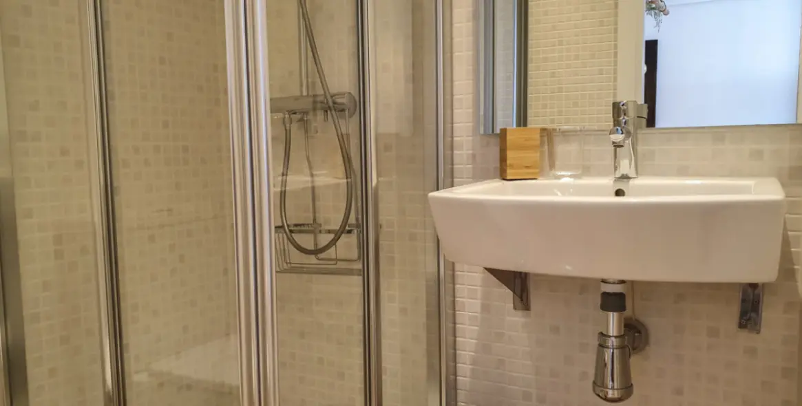 Short-term rent of penthouse in Estepona 25