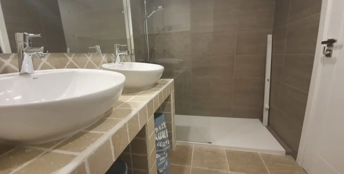 Short-term rent of penthouse in Estepona 28