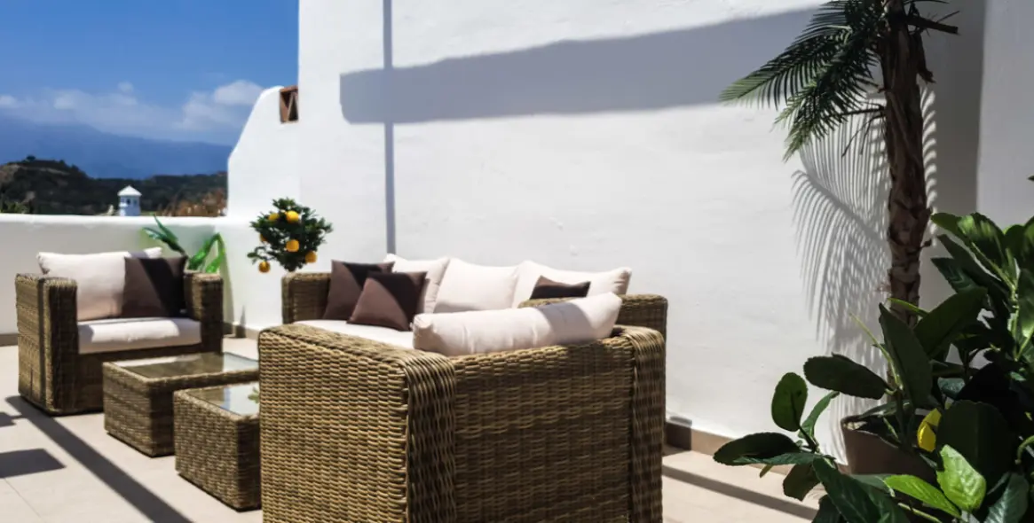 Short-term rent of penthouse in Estepona 32