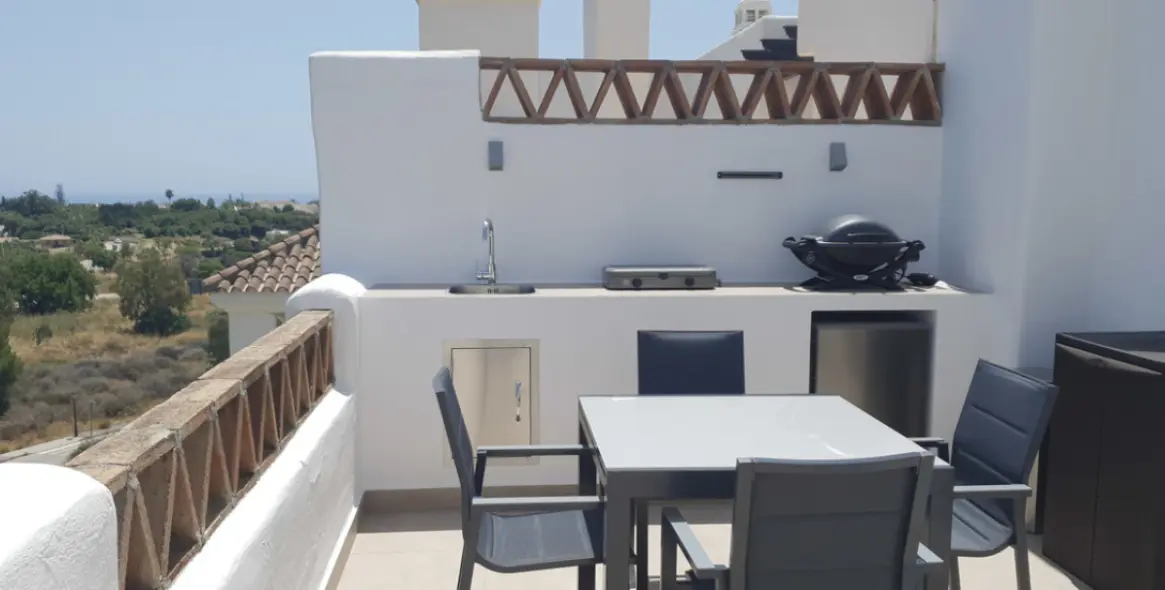 Short-term rent of penthouse in Estepona 34