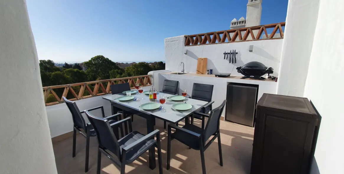 Short-term rent of penthouse in Estepona 39