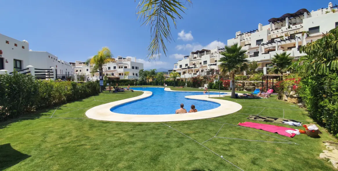 Short-term rent of penthouse in Estepona 45