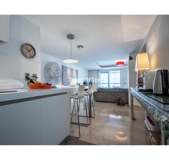 Alquiler a corto plazo de apartamento en planta media en San Pedro de Alcántara